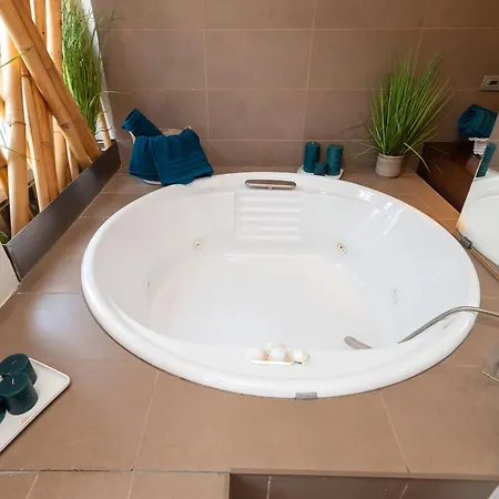 Luxury In The Centre Of 아파트 *