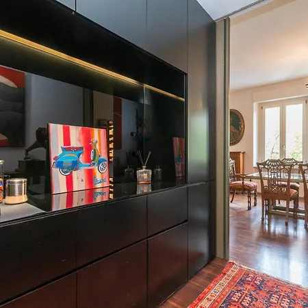 Luxury In The Centre Of Apartment